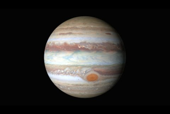 Håller Jupiters röda fläck på att krympa?