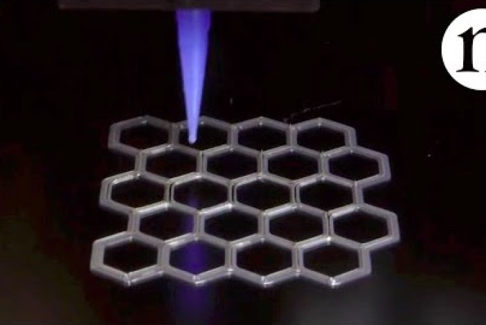 Självrörliga material skrivs ut i 3D-skrivaren